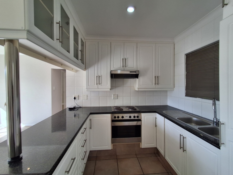 To Let 2 Bedroom Property for Rent in Beacon Bay North Eastern Cape